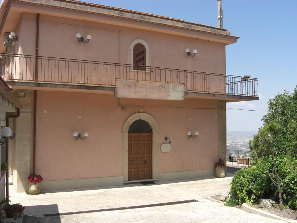 Albergo Villa Nobile Chiaramonte Gulfi Kültér fotó