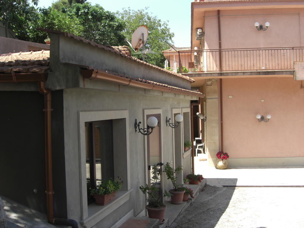 Albergo Villa Nobile Chiaramonte Gulfi Kültér fotó