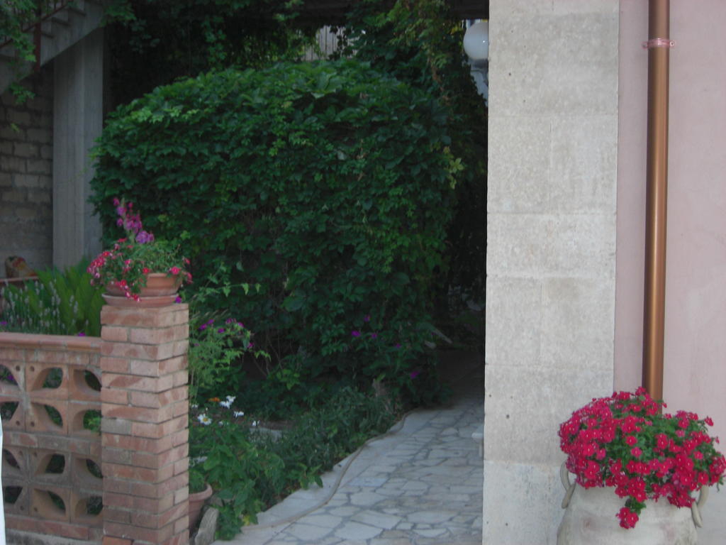 Albergo Villa Nobile Chiaramonte Gulfi Kültér fotó