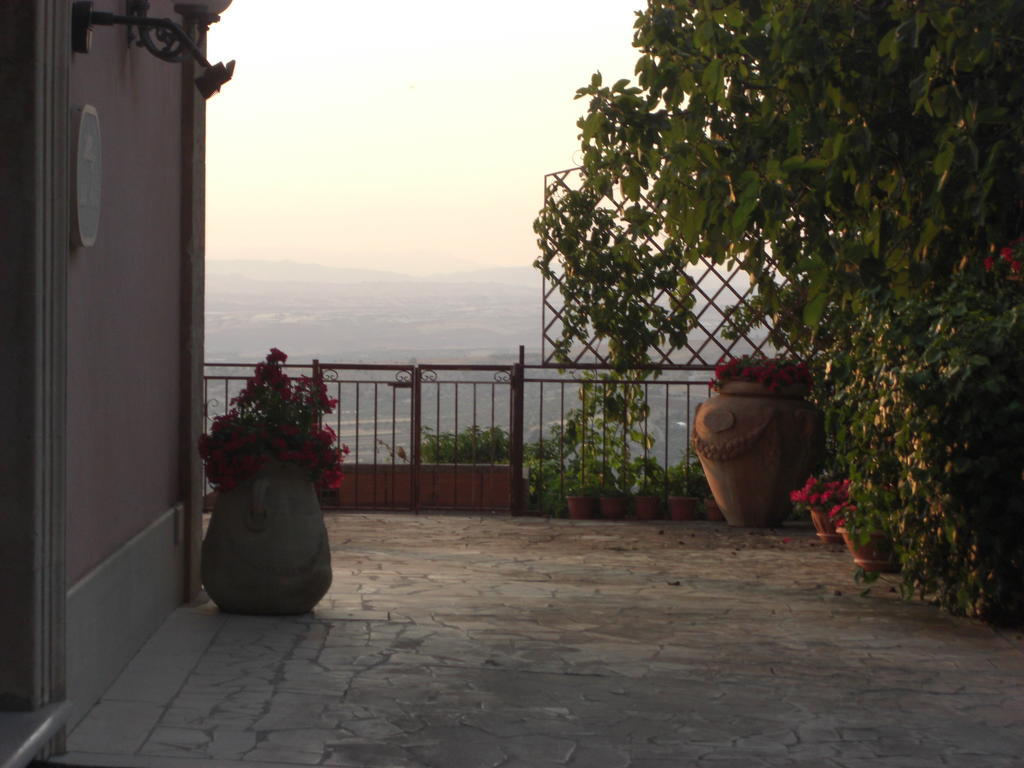 Albergo Villa Nobile Chiaramonte Gulfi Kültér fotó