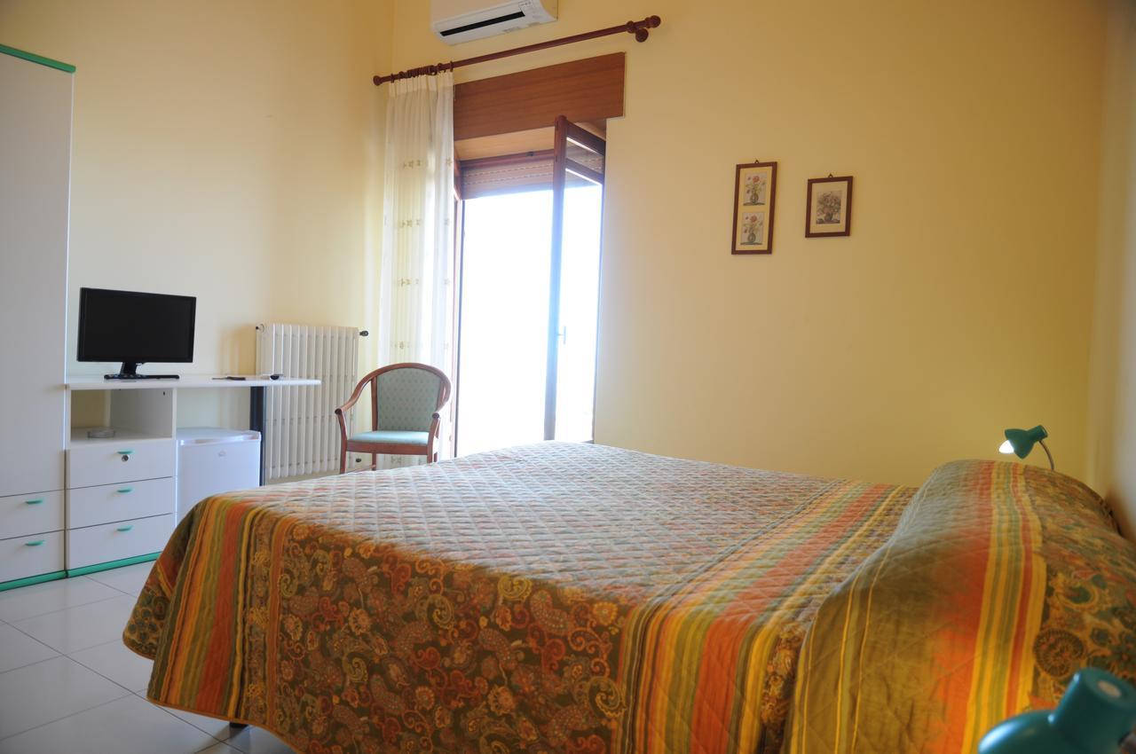Albergo Villa Nobile Chiaramonte Gulfi Kültér fotó